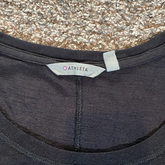 Athleta Work Out Top.  Size small. - Picture 2 of 3